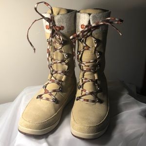 Chaco Uma Boots